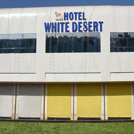 Hotel White Desert Bhuj Ngoại thất bức ảnh