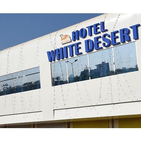 Hotel White Desert Bhuj Ngoại thất bức ảnh